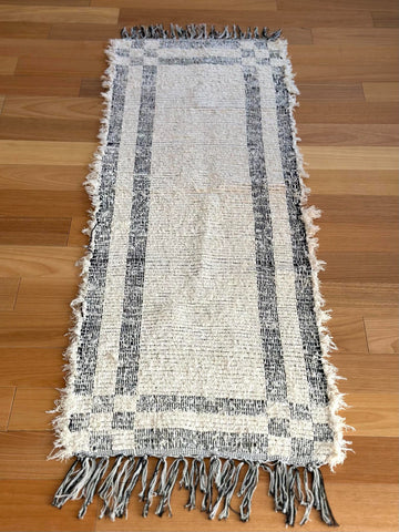 Tapete Passadeira Artesanal 100% algodão Dupla Face Dama Preto 0,50x1,50- Feito à Mão | Casa Naduni