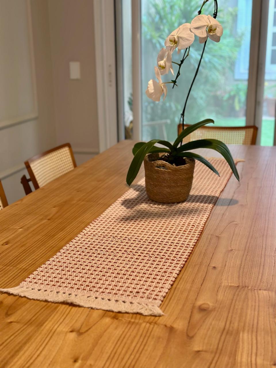Caminho de Mesa Relíquia Terracota 100% Algodão - Feito à Mão | Casa Naduni | 0,33x1,50